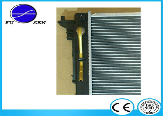 Customized Heavy Duty Radiator Hyundai IX35 Radiator With Plastic Tank