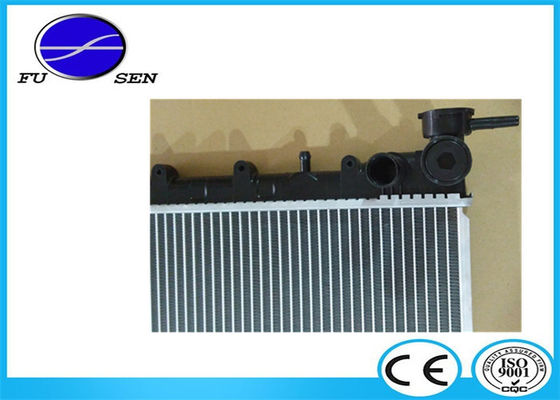 Plate Style Nissan Sunny Radiator Replacement Parts PA 320*648*26mm