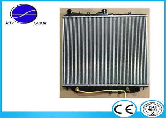 Car Accessories Isuzu Trooper Radiator Replacement 16 / 26mm Thickness